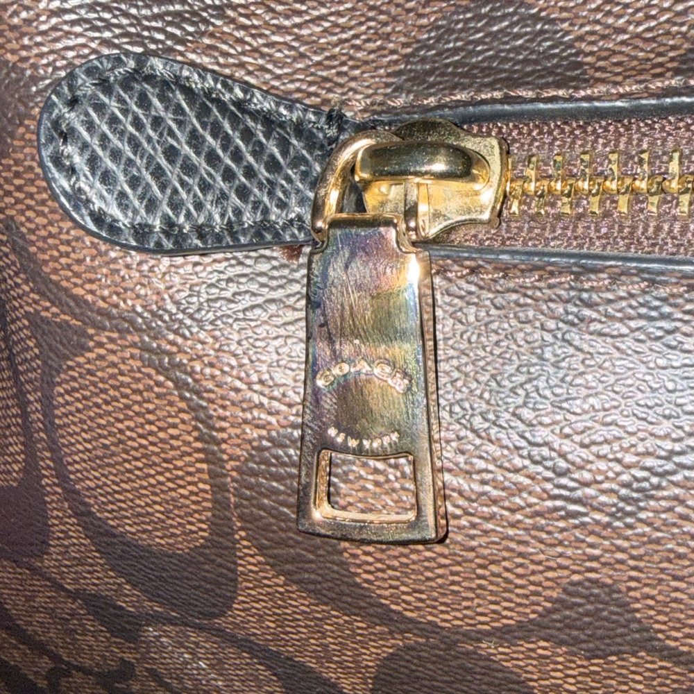 Coach Harvey East West Convertible Signature Brown and Black Hobo Bag F38300 - Picture 7 of 13